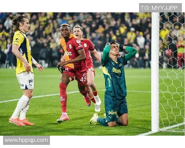 意甲赛场上奥斯梅恩闪耀全场助球队夺冠的精彩瞬间