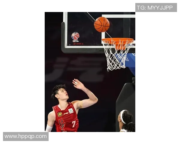 曾凡博在北京CBA赛季表现亮眼引发关注球迷期待他未来的发展与成就