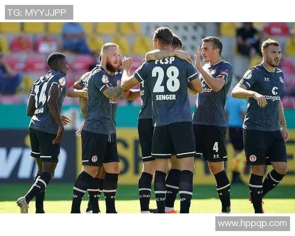 柏林联合力挫勒沃库森,保级前景渺茫 柏林联合力挫勒沃库森,保级前景渺茫