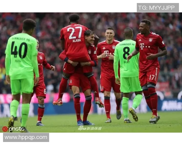拜仁主场大胜汉诺威96，稳坐德甲榜首位置