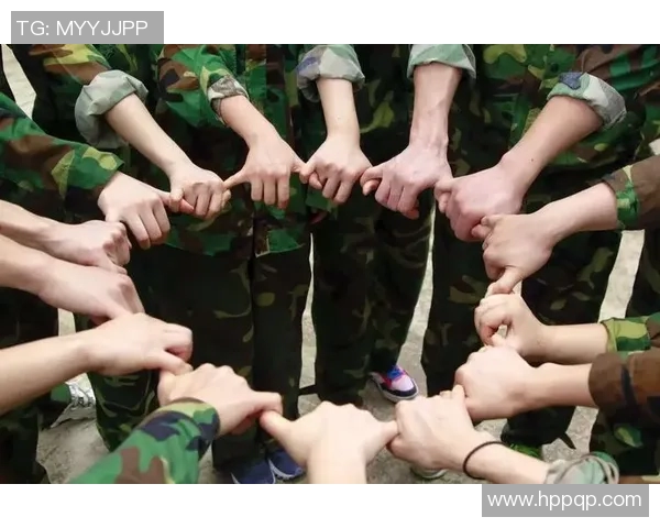 谢鹏飞精彩突破传中助力球队逆转局势展现个人风采与团队协作精神